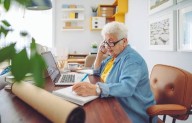 Jubilación sin retiro: el 17% de los adultos mayores en la Argentina sigue trabajando, según el INDEC