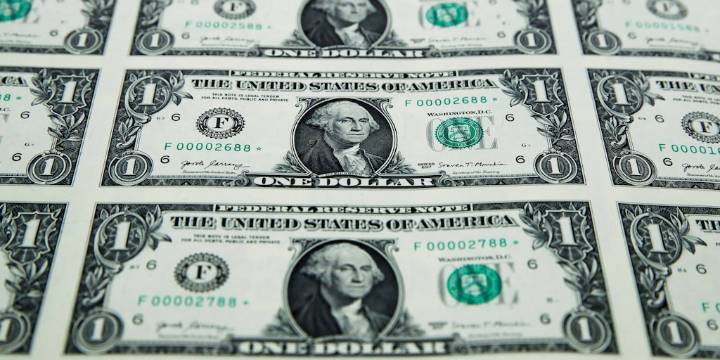 Los depósitos en dólares del sector privado aumentaron casi USD 1.600 millones en septiembre: qué pasa con las reservas
