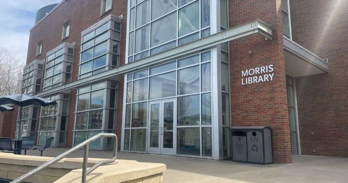 Giannoulias awards Archives Grants to preserve Illinois history