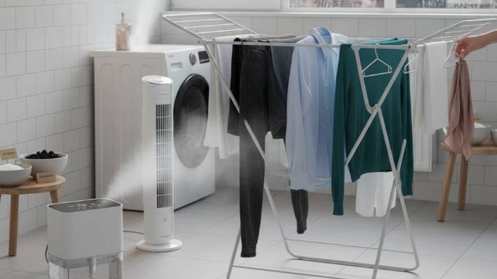 Adiós a la ropa húmeda y con mal olor: cómo secar las prendas rápido en días de lluvia