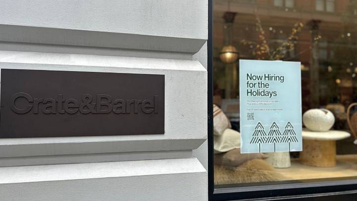 More people are looking for holiday seasonal jobs this year: What that means