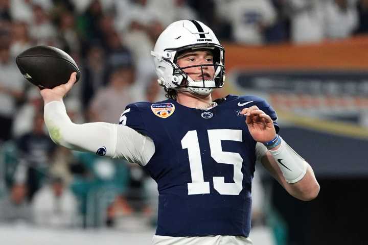 College Football Corner: Fantastic and furious finishes for the Mids and Terps