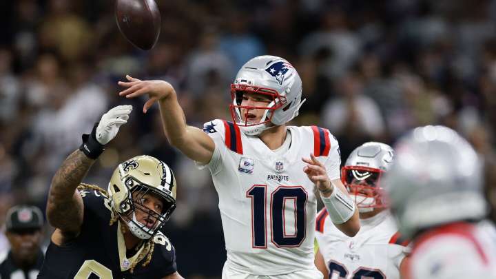 Drake Maye has perfect 158.3 passer rating in first half as Patriots lead Saints