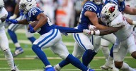 Daniel Jones throws for 2 touchdowns as the Colts rally past the Cardinals for a win