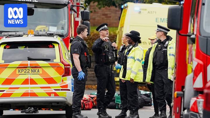 UK police hold four people on suspicion of terror offences over Manchester synagogue attack