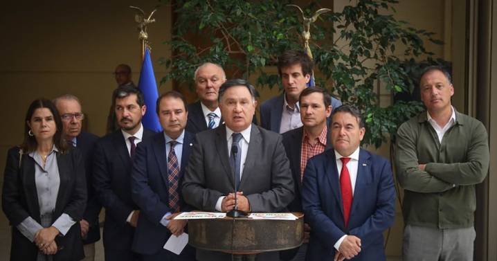 RN vuelve a instalar idea de AC contra exministro Pardow: “No es suficiente que haya salido de su cargo”