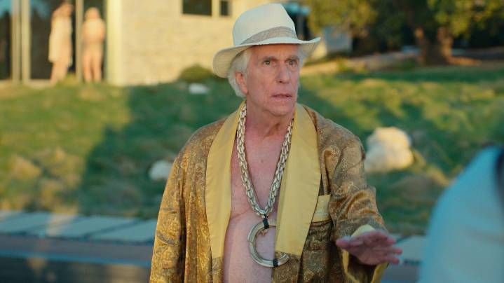 'Loot' Season 3 Premiere: Boss Breaks Down Henry Winkler's Role as a Nudist Billionaire and Set
