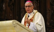 Cardenal Carlos Castillo defiende a "Generación Z" y rechaza que los llamen "terroristas": "No lo son"