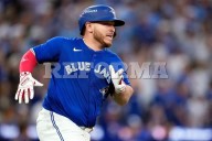 Kirk batea 2 cuadrangulares en paliza de Blue Jays a Yankees