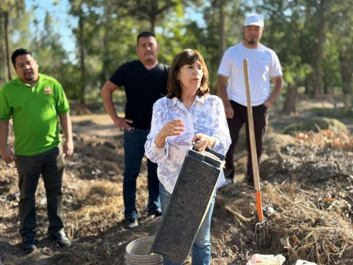 Imparten taller de composta en el vivero de El Chamizal