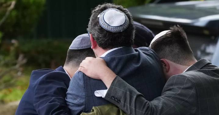 'We have faced a tsunami of Jew hate - the political leadership need to take action'