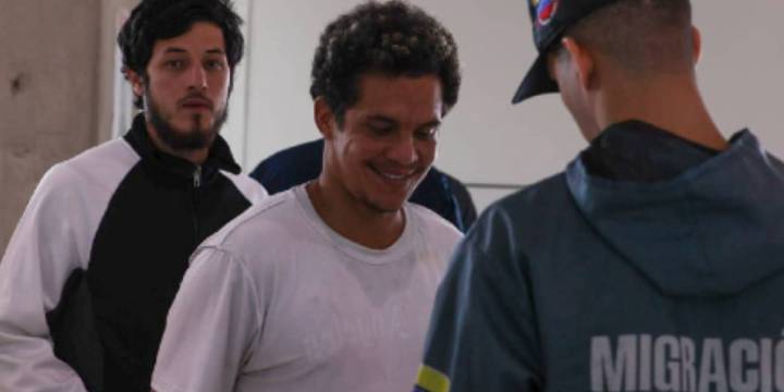 Llegó al país el vuelo 73 con migrantes desde EEUU