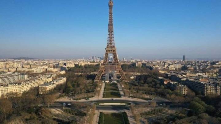 Austerity outrage: Protests shut Eiffel Tower, rock France with demands to tax rich