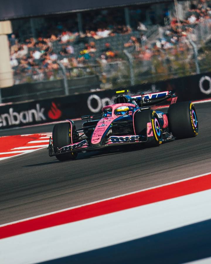 Franco Colapinto terminó en la P14 de una muy accidentada carrera Sprint en Estados Unidos