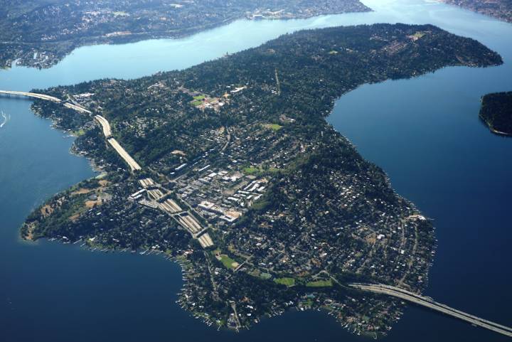 New allegations surface about sexual misconduct by a former Mercer Island High teacher