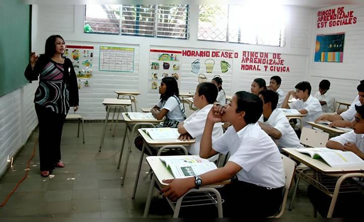 ¿Suspenderán las clases escolares este jueves 30 y viernes 31 de octubre? Lo que dice Minedu