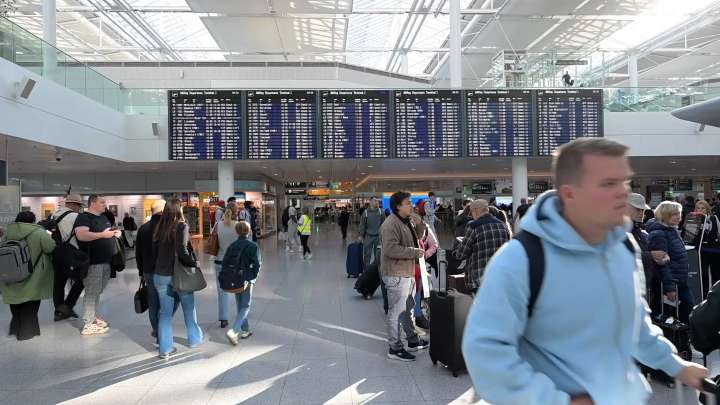 Cierran el aeropuerto de Múnich por segunda noche consecutiva debido al avistamiento de drones
