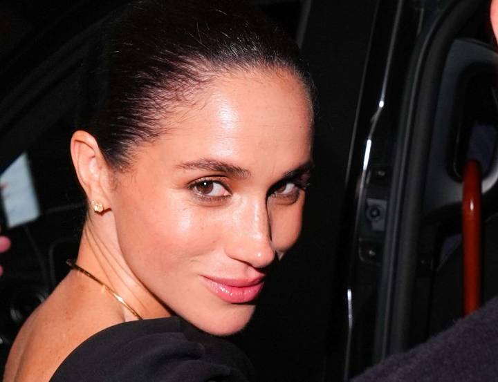 Meghan Markle causa indignación al publicar esta imagen al lado del túnel donde murió la princesa Diana