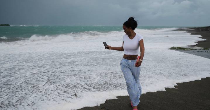 South Florida mobilizes major relief effort as Hurricane Melissa bears down on Jamaica