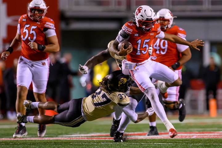 College football bowl projections: Iowa, Utah picked for Las Vegas Bowl