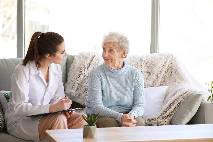 Seizure Risk Up for Seniors in Nursing Homes Prescribed Tramadol and Antidepressants