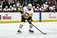Defenseman Matt Grzelcyk signs 1-year deal with Blackhawks