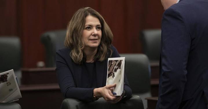 Alberta uses Charter's notwithstanding clause to order striking teachers back to work