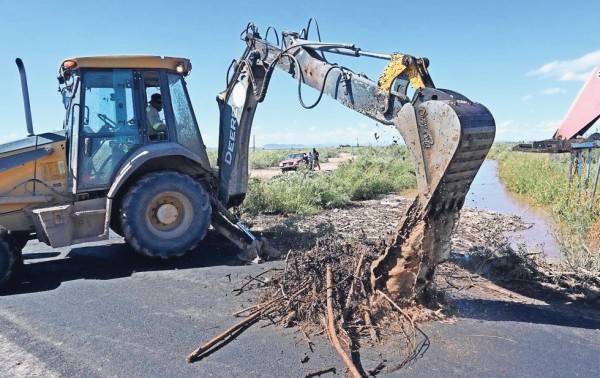 Desazolvan río para evitar inundaciones