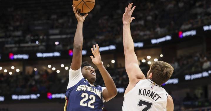 Pelicans rookies Jeremiah Fears, Derik Queen get thrown into fire early to start careers