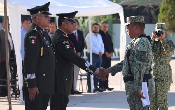 Asume coronel Mauricio Cansino el mando de la Guarnición Militar