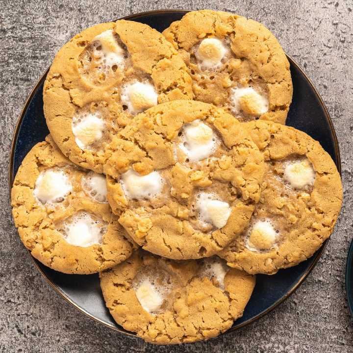 How to Make Copycat Costco Marshmallow Crispy Cookies
