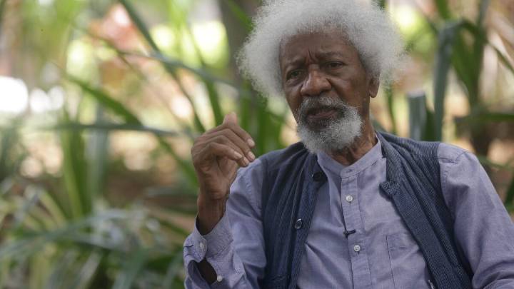 Nigerian Nobel winner Wole Soyinka says U.S. revoked his visa after Trump criticism