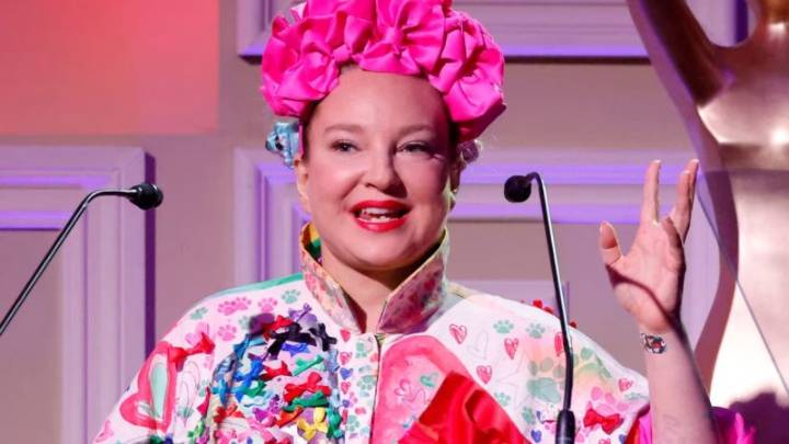El esposo separado de la cantante Sia quiere una manutención mensual de US$ 250.000