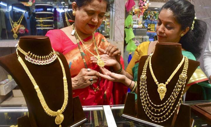 On Diwali, Chennai gold price at Rs 95,360/sovereign and Rs 11,920 per gram