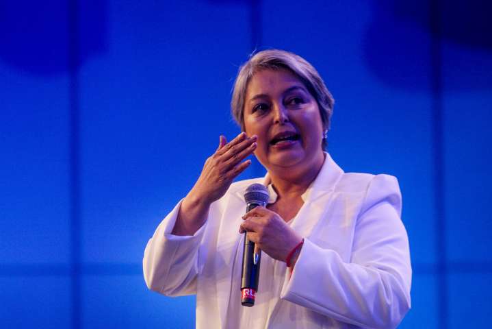 Jeannette Jara toma distancia de Boric tras emplazamiento a Kast: "Ese no es mi estilo"