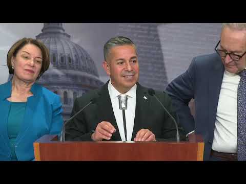 LIVE: Democratic lawmakers discuss 'Keep SNAP and WIC Funded Act of 2025'