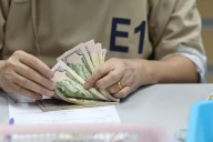 Tracking the fate of king dollar