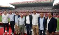 El Molinón -el estadio más antiguo de España-, con nombre de goleador, ya tiene su libro
