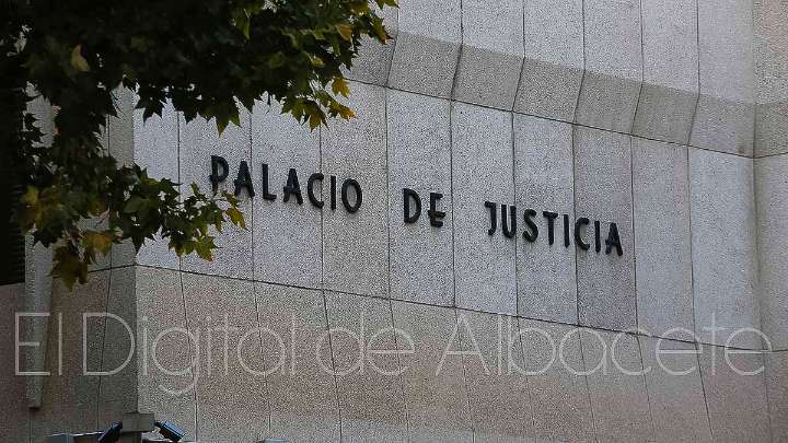 Amenazas con un cuchillo en un piso de Albacete: «te voy a matar»