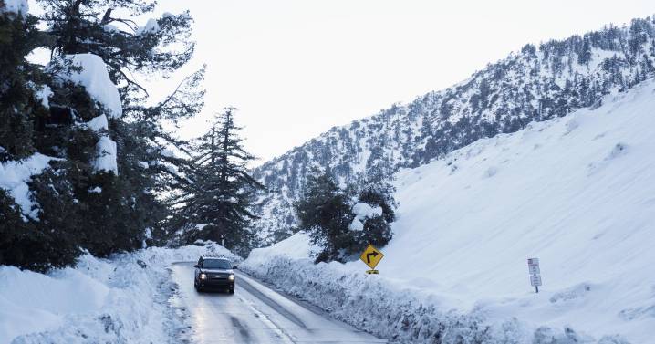 3 stranded hikers rescued near Mt. Baldy after being stuck on mountainside