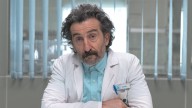 Old Dog, New Tricks Review: Netflix's Deadpan Veterinarian Comedy Triumphs Where It Matters Most