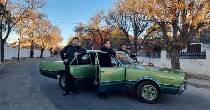 Una historia dura y atrapante que se completa de a poco