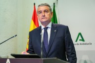 Moreno nombra a Sanz consejero de Sanidad y Presidencia