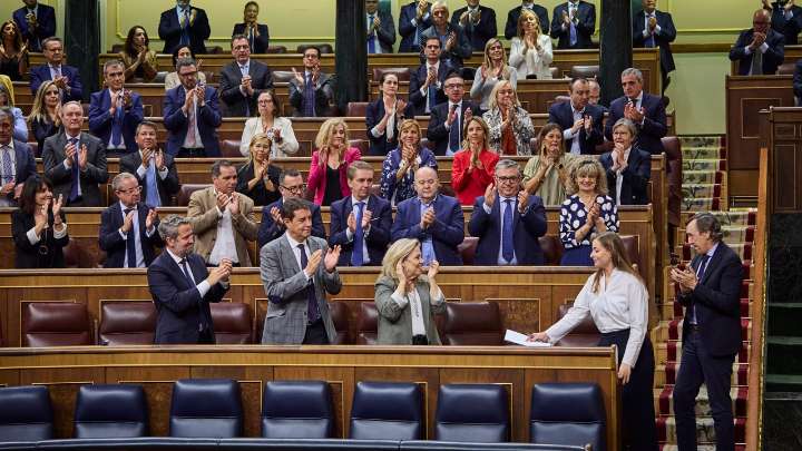 Así es la Ley de Movilidad Sostenible aprobada por el Gobierno: empresas afectadas, trenes nocturnos y nuevas etiquetas