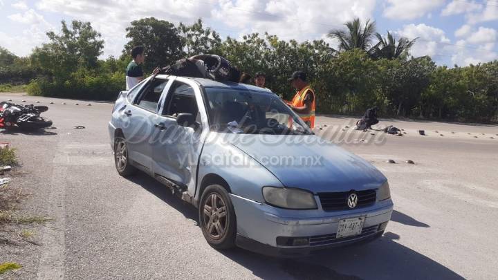 Fuerte choque de frente entre auto y moto en Telchac Puerto: dos lesionados