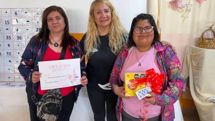 El CIC Centenario celebró el Dia de la Madre con Té Bingo lleno de sorpresas