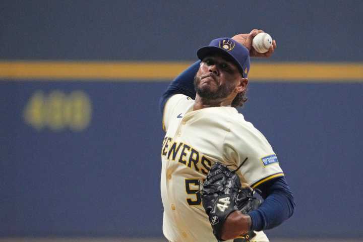 Brewers reportedly open to trading their ace; Mets could be interested