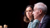 Hacienda plantea que la comunidades cobren el IVA y el IRPF al mismo tiempo que el Estado