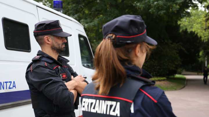 Al menos 17 detenidos en los disturbios de Vitoria con motivo de un acto de Falange