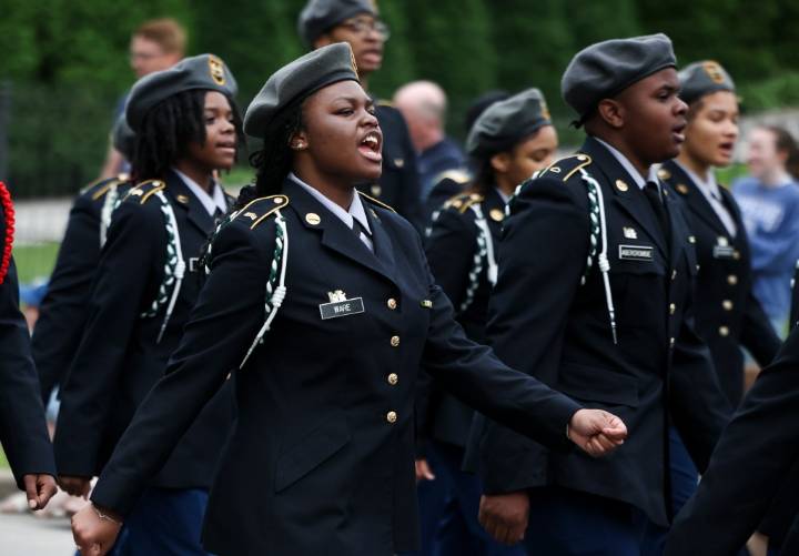 Chicago Public Schools says JROTC uniforms are for inside only